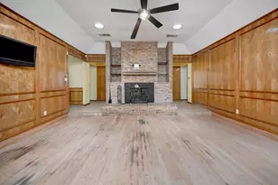408 Chimney Hill Cir, Mansfield, TX 76063 - Photo 11