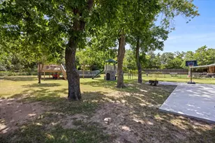 270 Barker St, Stephenville, TX 76401 - Photo 35