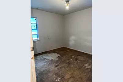 503 E Ridgewood Drive, Garland, TX 75041 - Photo 9