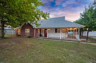 9861 Jim Christal Rd, Denton, TX 76249 - Photo 3