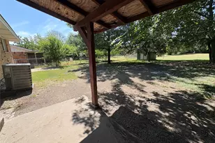 588 Rea Ave, Lancaster, TX 75146 - Photo 15