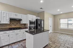 6906 Graham Dr, Rowlett, TX 75089 - Photo 5