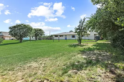 2200 S Lang Avenue, Denison, TX 75020 - Photo 33