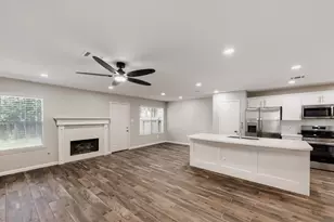 11 Wineberry Pl, The Woodlands, TX 77382 - Photo 3