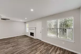 11 Wineberry Pl, The Woodlands, TX 77382 - Photo 5