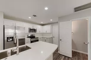 11 Wineberry Pl, The Woodlands, TX 77382 - Photo 7