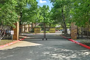 2101 Friendly Dr, Arlington, TX 76011 - Photo 19