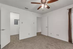 2101 Friendly Dr, Arlington, TX 76011 - Photo 11