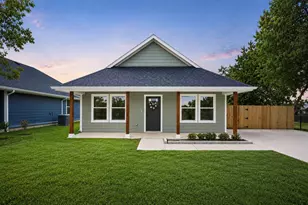 212 W Madison St, Hillsboro, TX 76645 - Photo 1