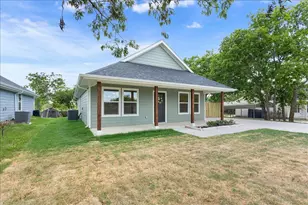 212 W Madison St, Hillsboro, TX 76645 - Photo 25