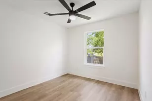 212 W Madison St, Hillsboro, TX 76645 - Photo 17