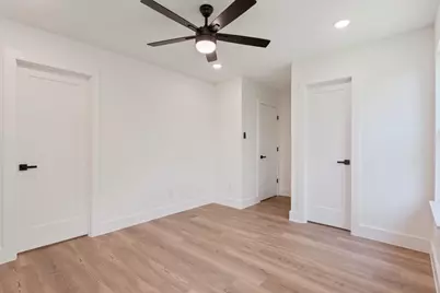 212 W Madison Street, Hillsboro, TX 76645 - Photo 13