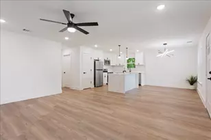 212 W Madison St, Hillsboro, TX 76645 - Photo 5