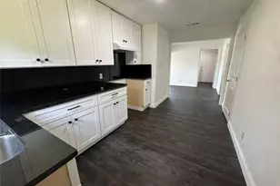 3705 Marshall Dr, Dallas, TX 75210 - Photo 5