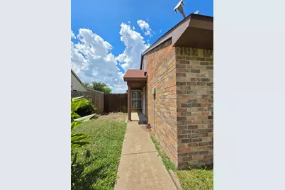 7129 Sorcey Road, Dallas, TX 75249 - Photo 3