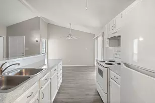 7129 Sorcey Rd, Dallas, TX 75249 - Photo 13