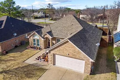 2117 Pinwood Circle, Arlington, TX 76001 - Photo 3