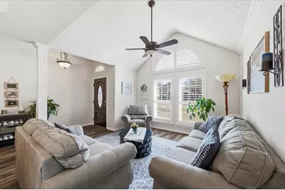 2117 Pinwood Circle, Arlington, TX 76001 - Photo 9
