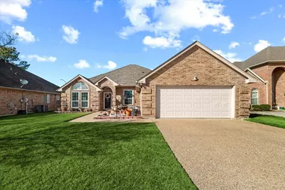 2117 Pinwood Circle, Arlington, TX 76001 - Photo 1