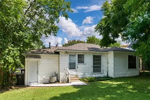 8639 San Benito Way, Dallas, TX 75218 - Photo 17