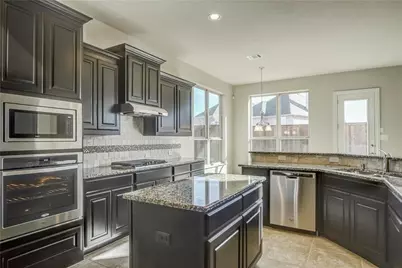 7592 Plowman Lane, Frisco, TX 75035 - Photo 7