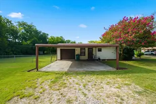 156 Bowie, McGregor, TX 76657 - Photo 3