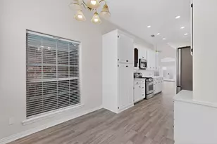 714 Ashbrook Ct, Euless, TX 76039 - Photo 11