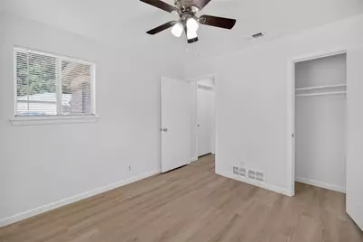 2210 Sycamore Drive, Arlington, TX 76013 - Photo 17