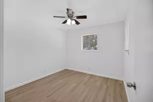 2210 Sycamore Dr, Arlington, TX 76013 - Photo 15