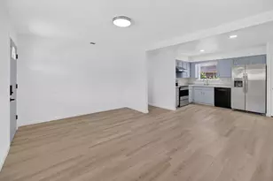 2210 Sycamore Dr, Arlington, TX 76013 - Photo 5