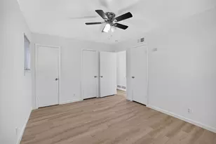 2210 Sycamore Dr, Arlington, TX 76013 - Photo 11