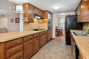 2022 Huntington Dr, Grand Prairie, TX 75051 - Photo 13