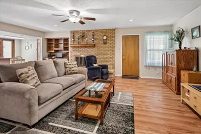 2022 Huntington Drive, Grand Prairie, TX 75051 - Photo 3