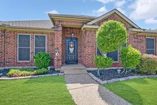 805 Kathryn Dr, Lewisville, TX 75067 - Photo 3