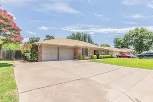 5532 Misty Meadow Dr, North Richland Hills, TX 76180 - Photo 1