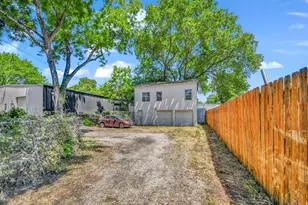 4805 Parrish Rd, Haltom City, TX 76117 - Photo 23