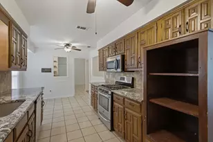 2119 Pueblo Dr, Carrollton, TX 75006 - Photo 11