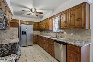 2119 Pueblo Dr, Carrollton, TX 75006 - Photo 9