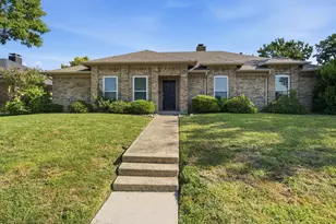 2119 Pueblo Dr, Carrollton, TX 75006 - Photo 1