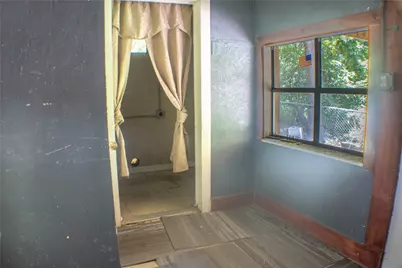 1106 6th Street SE, Paris, TX 75460 - Photo 9