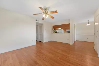 218 N Texas Boulevard #306, Denton, TX 76201 - Photo 3