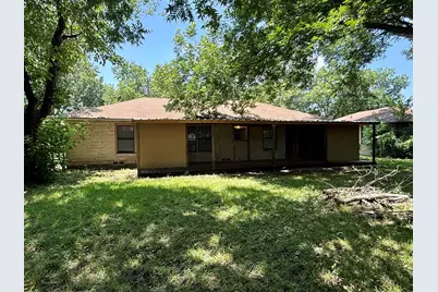 215 W Tennie Street, Gainesville, TX 76240 - Photo 19