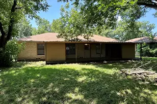 215 W Tennie St, Gainesville, TX 76240 - Photo 19