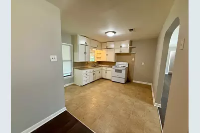 215 W Tennie Street, Gainesville, TX 76240 - Photo 7