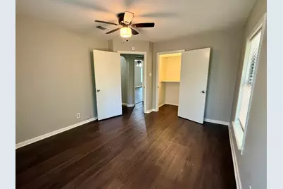 215 W Tennie Street, Gainesville, TX 76240 - Photo 13
