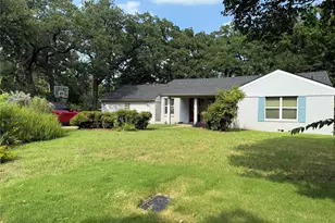 1401 S Oak St, Arlington, TX 76010 - Photo 1