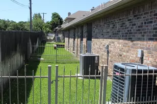 1230 Woodland Park Dr, Hurst, TX 76053 - Photo 17