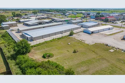 930 N Highway 377, Pilot Point, TX 76258 - Photo 29
