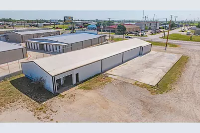 930 N Highway 377, Pilot Point, TX 76258 - Photo 23