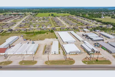 930 N Highway 377, Pilot Point, TX 76258 - Photo 17
